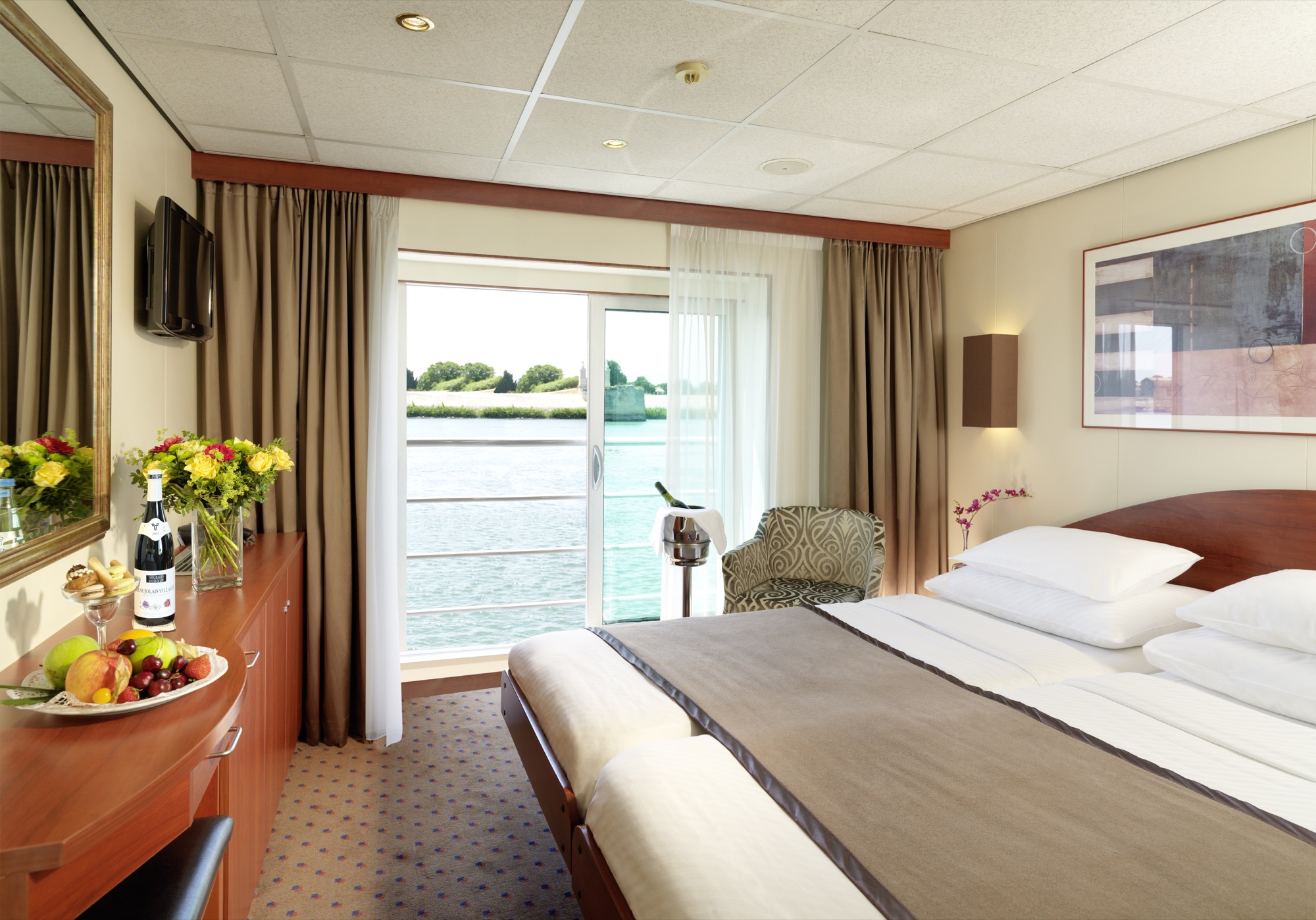 Amadeus Waterways 06 AMADEUS Symphony.jpg